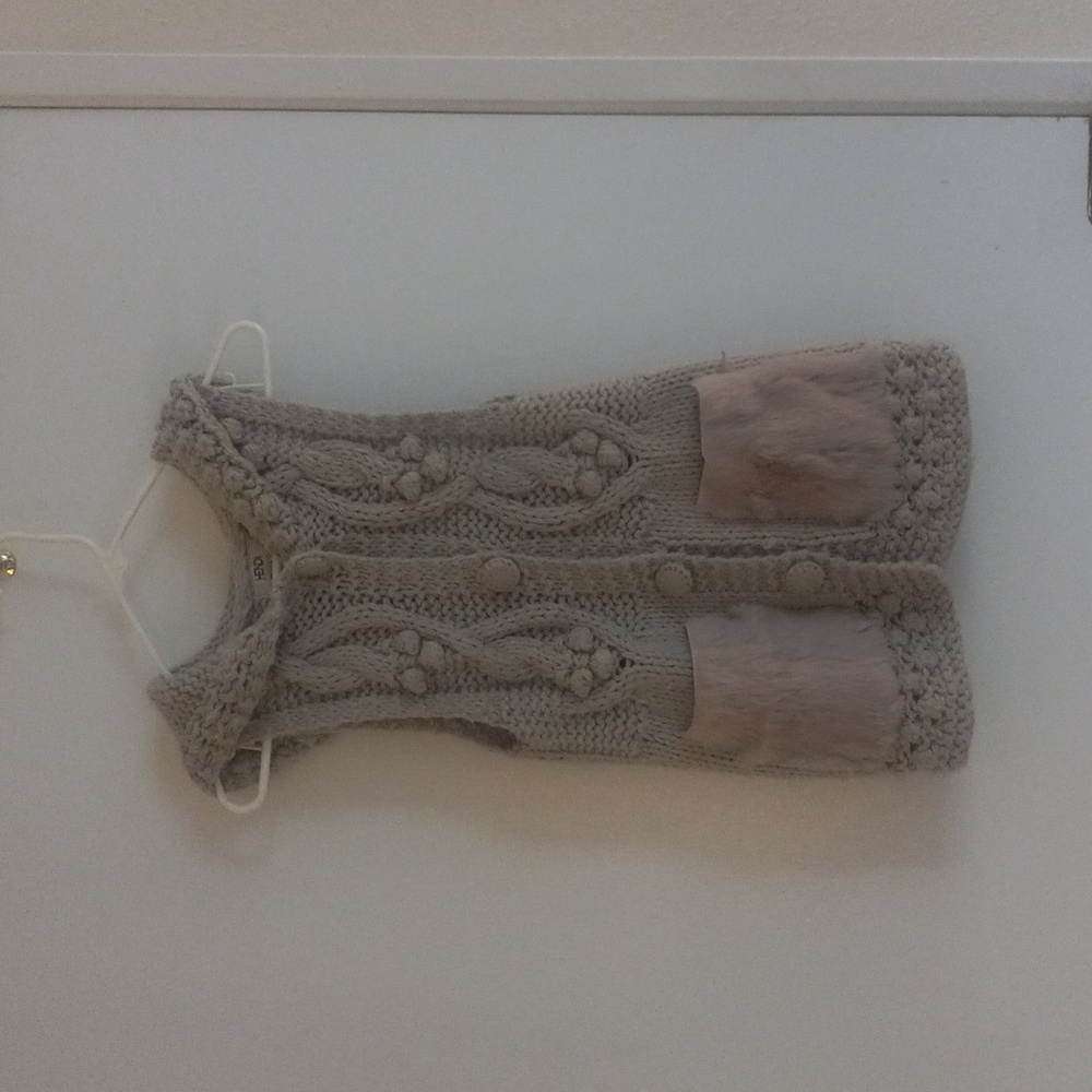 Anthropologie Beige Medium size Vest with a hoodie